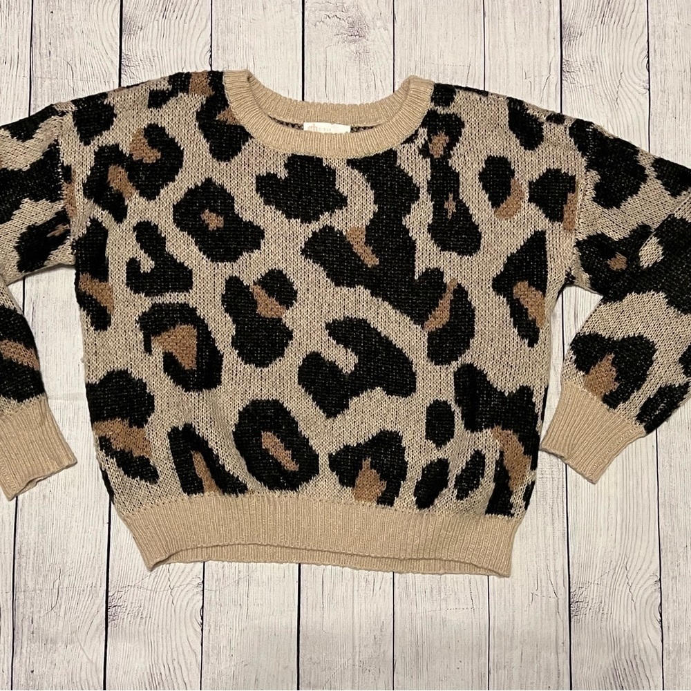 Cheetah cropped sweater! 🐆 Girls youth large by GB Girls